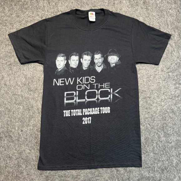 New Kids On The Block NKTOB 2017 The Total Package Tour Womens S Concert T-shirt - Picture 1 of 6